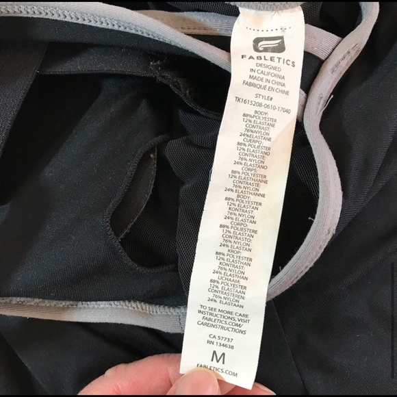 Fabletics Chicago Black & Gray Criss Cross Tank - Picture 5 of 5